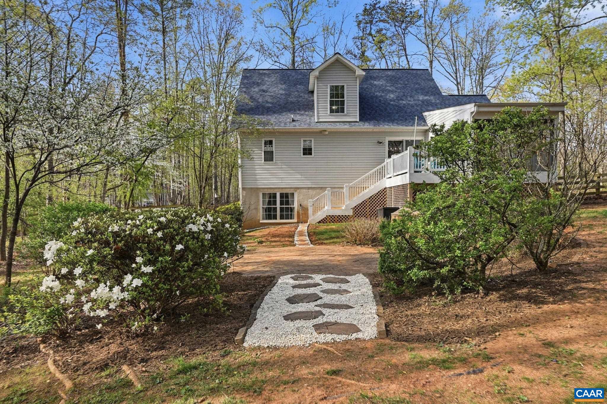 1009 STONEWOOD DR