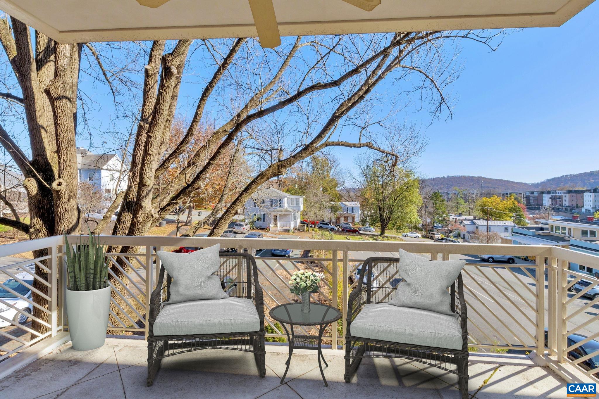 210 NE 10TH ST Unit: 103