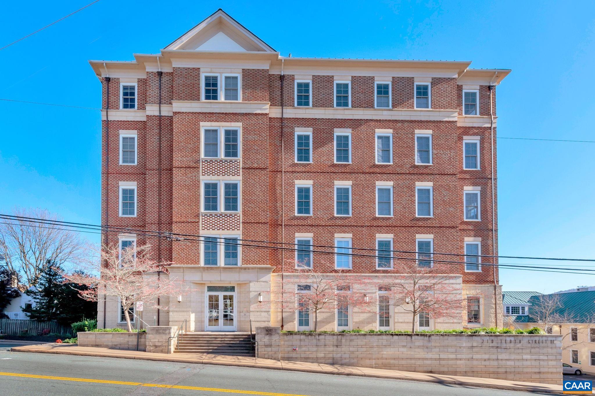 210 NE 10TH ST Unit: 103