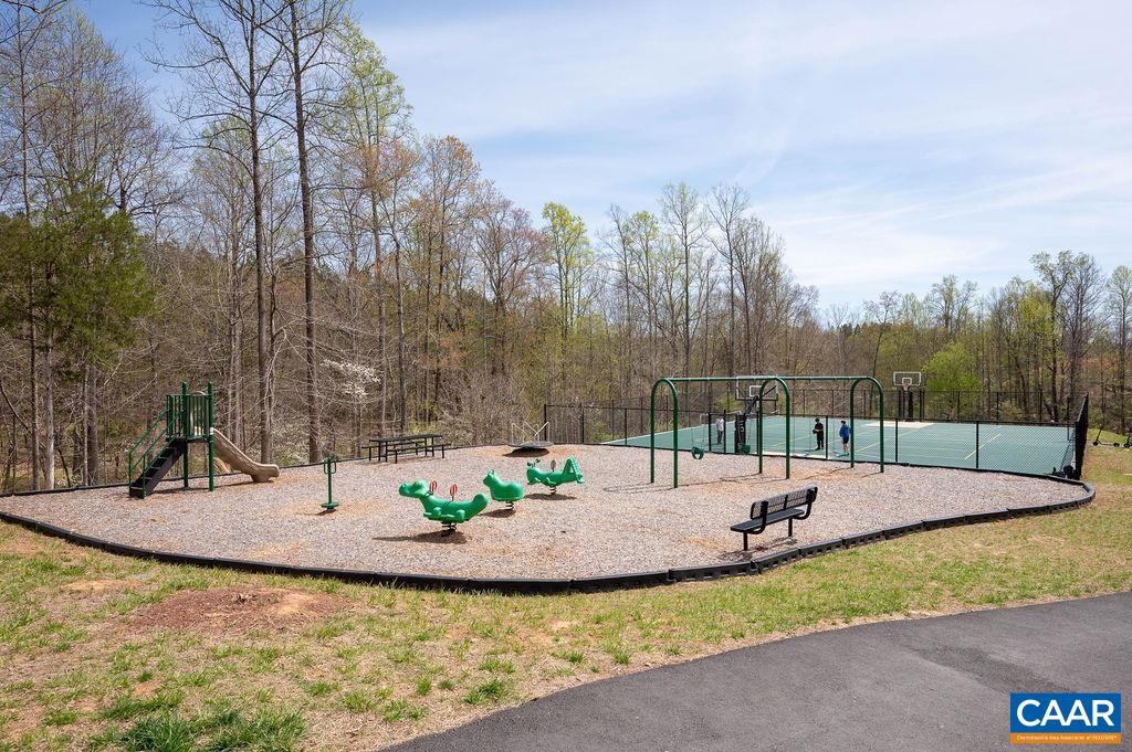 1788 FLORA LN