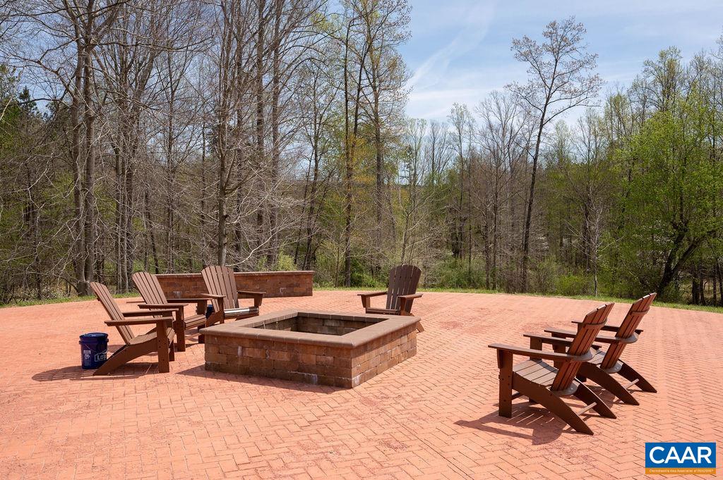 1788 FLORA LN