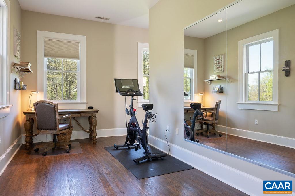 6877 HARVEST FARMS LN