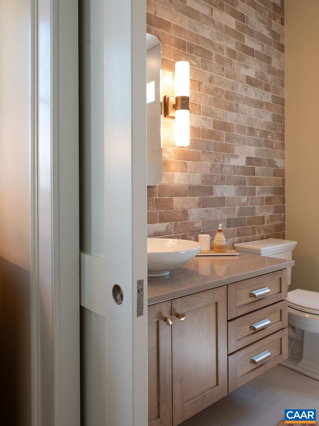 6877 HARVEST FARMS LN