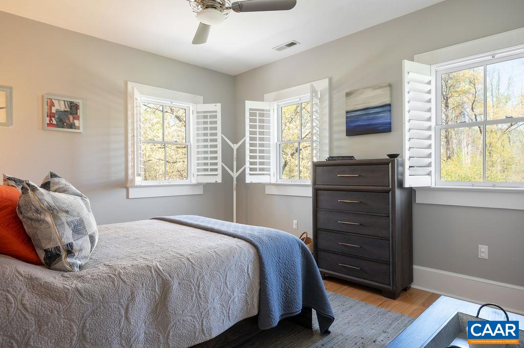 6877 HARVEST FARMS LN