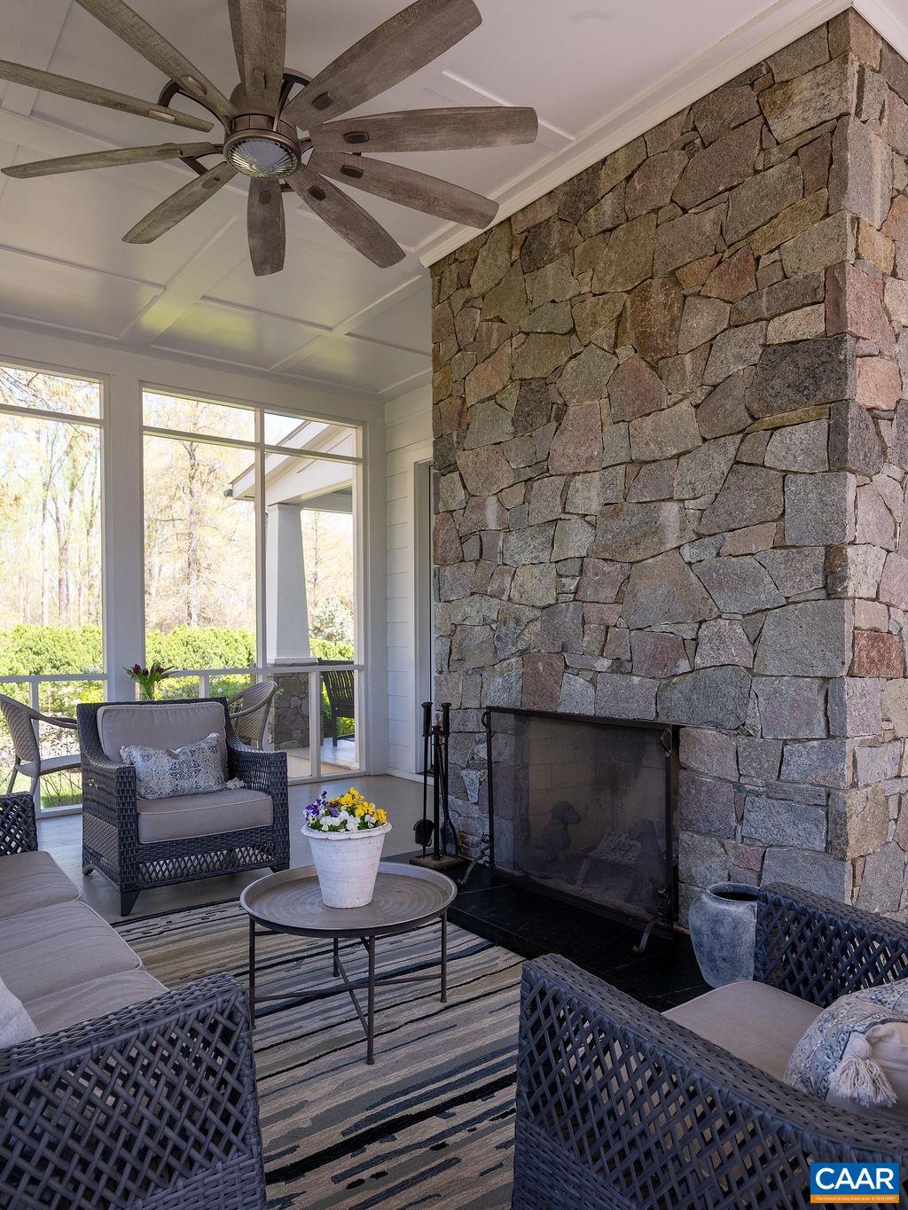 6877 HARVEST FARMS LN