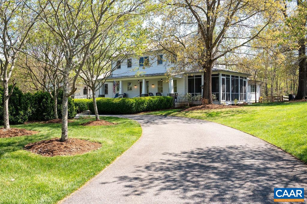 6877 HARVEST FARMS LN