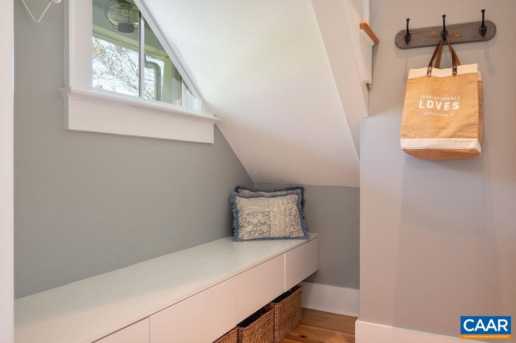 6877 HARVEST FARMS LN