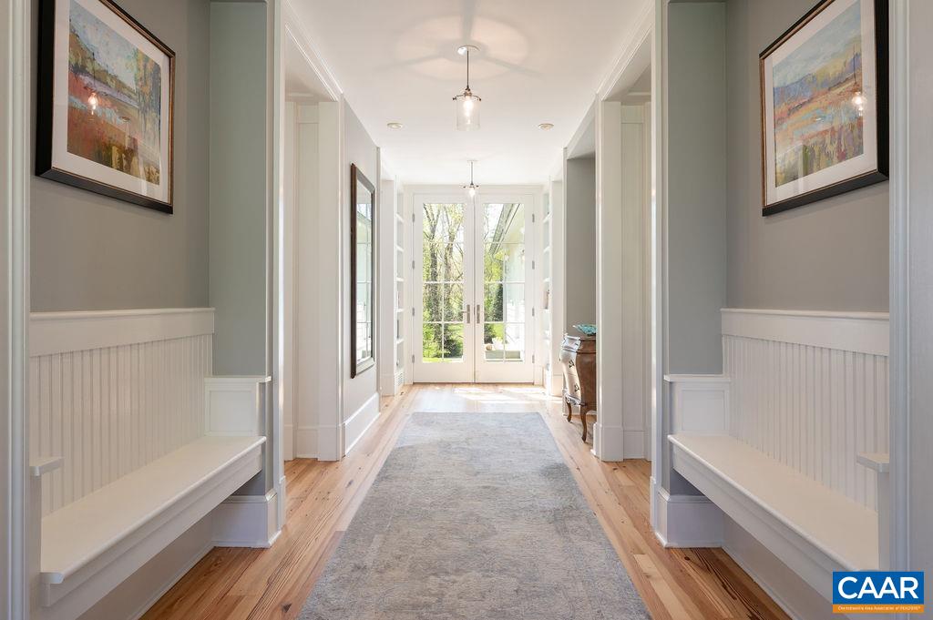 6877 HARVEST FARMS LN