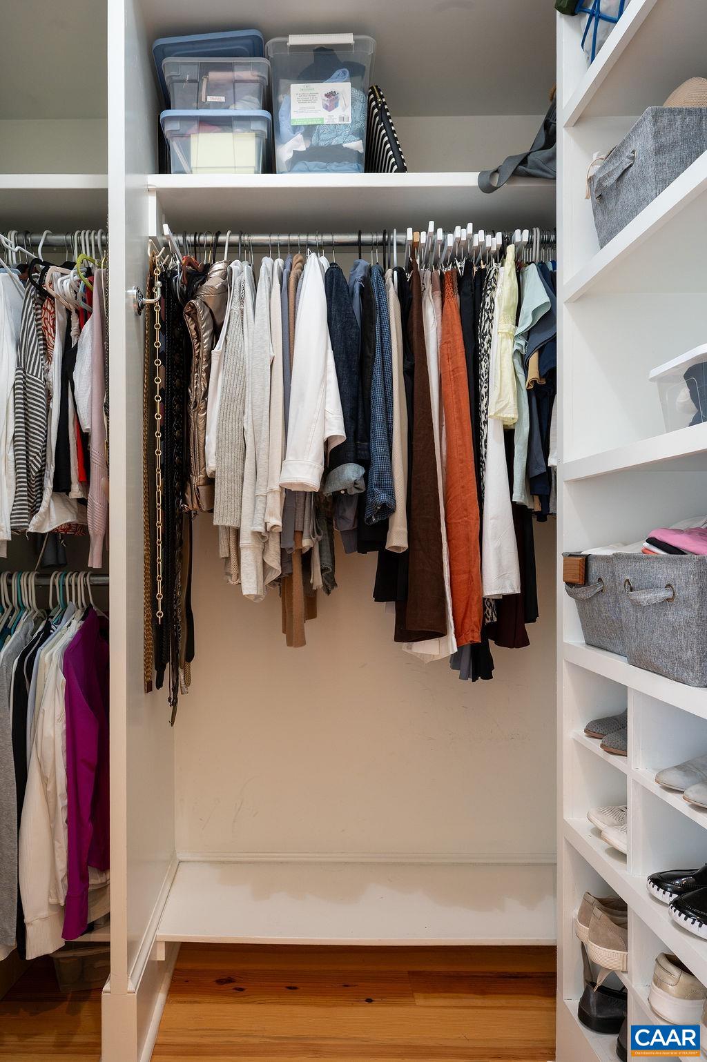 6877 HARVEST FARMS LN