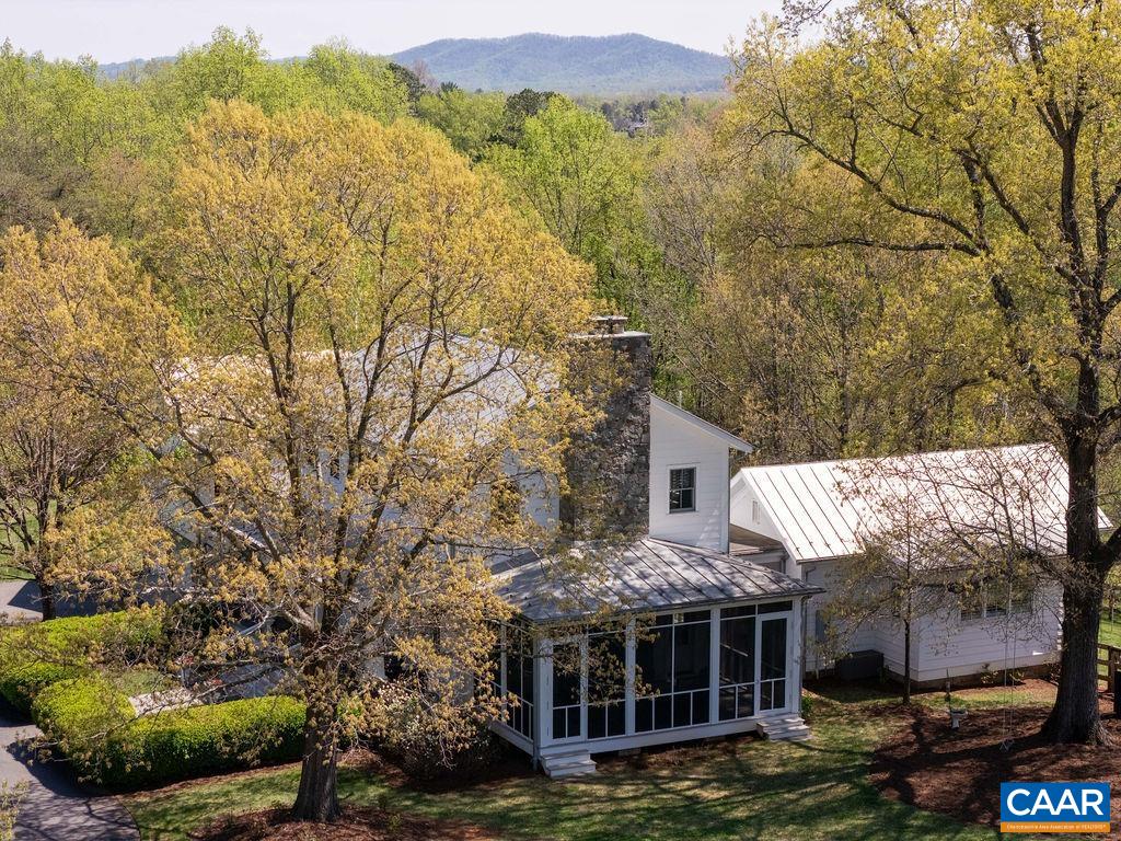 6877 HARVEST FARMS LN