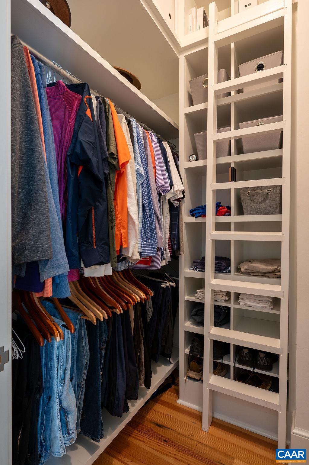 6877 HARVEST FARMS LN