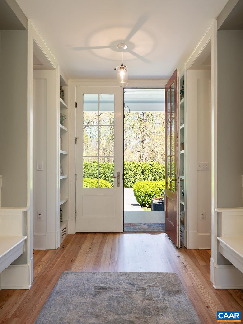 6877 HARVEST FARMS LN