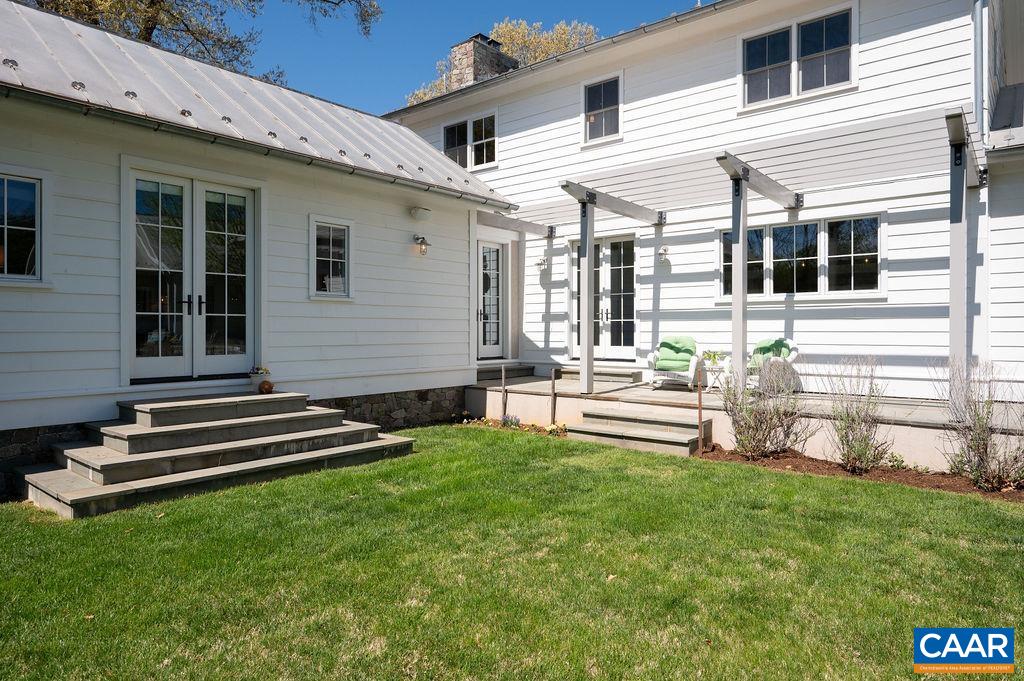 6877 HARVEST FARMS LN