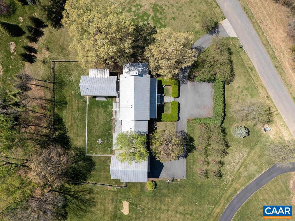 6877 HARVEST FARMS LN