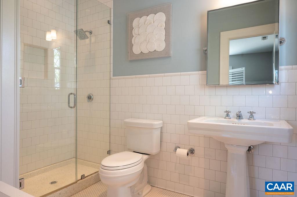 6877 HARVEST FARMS LN