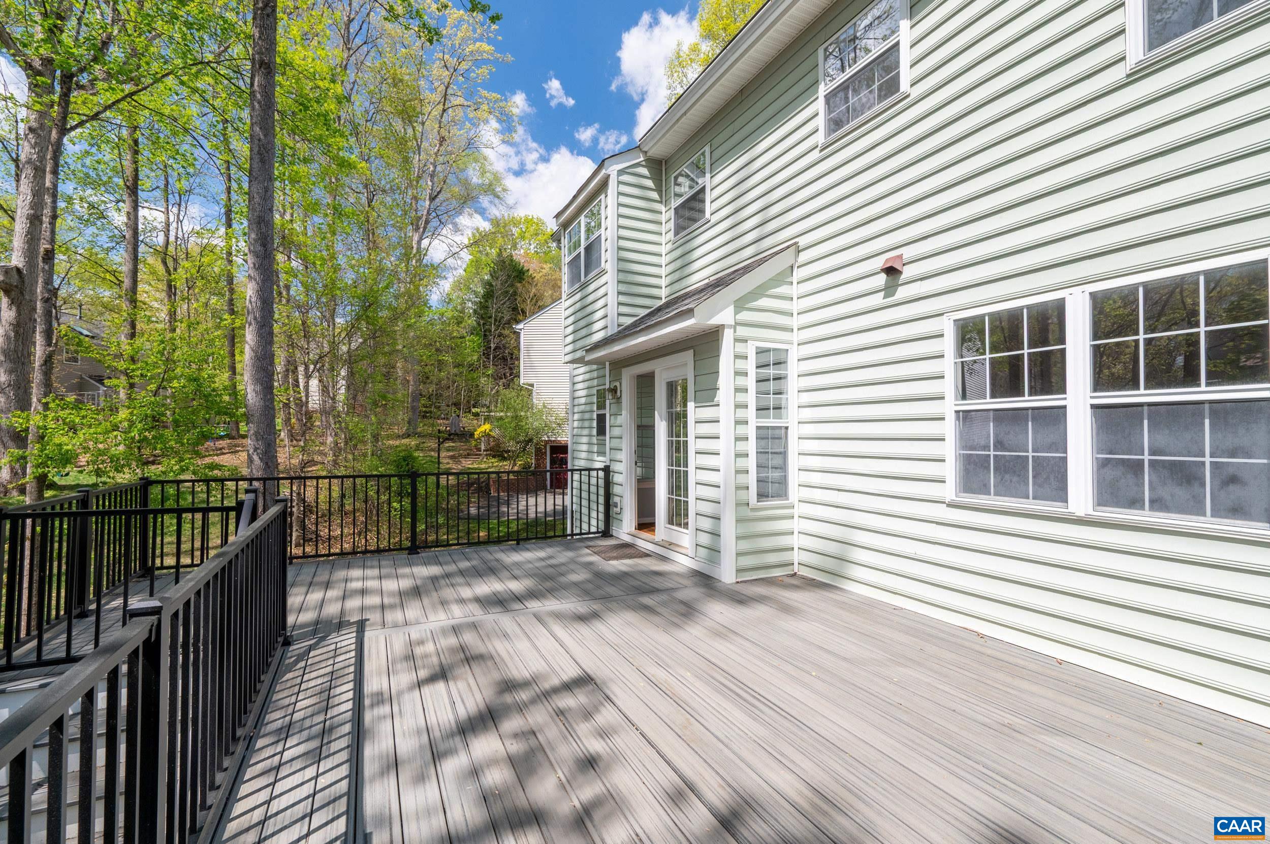 2089 WHISPERING WOODS DR