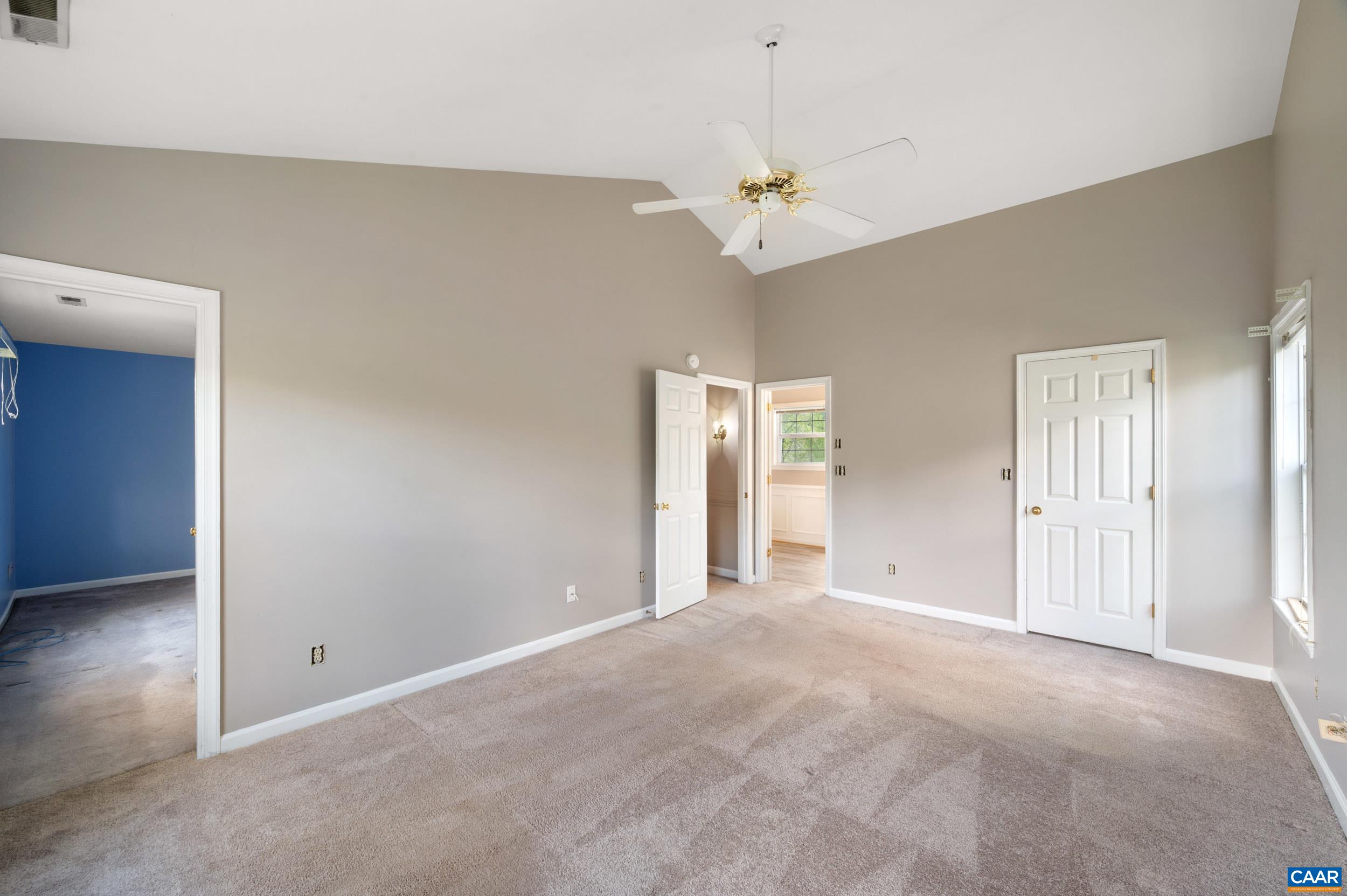 2089 WHISPERING WOODS DR