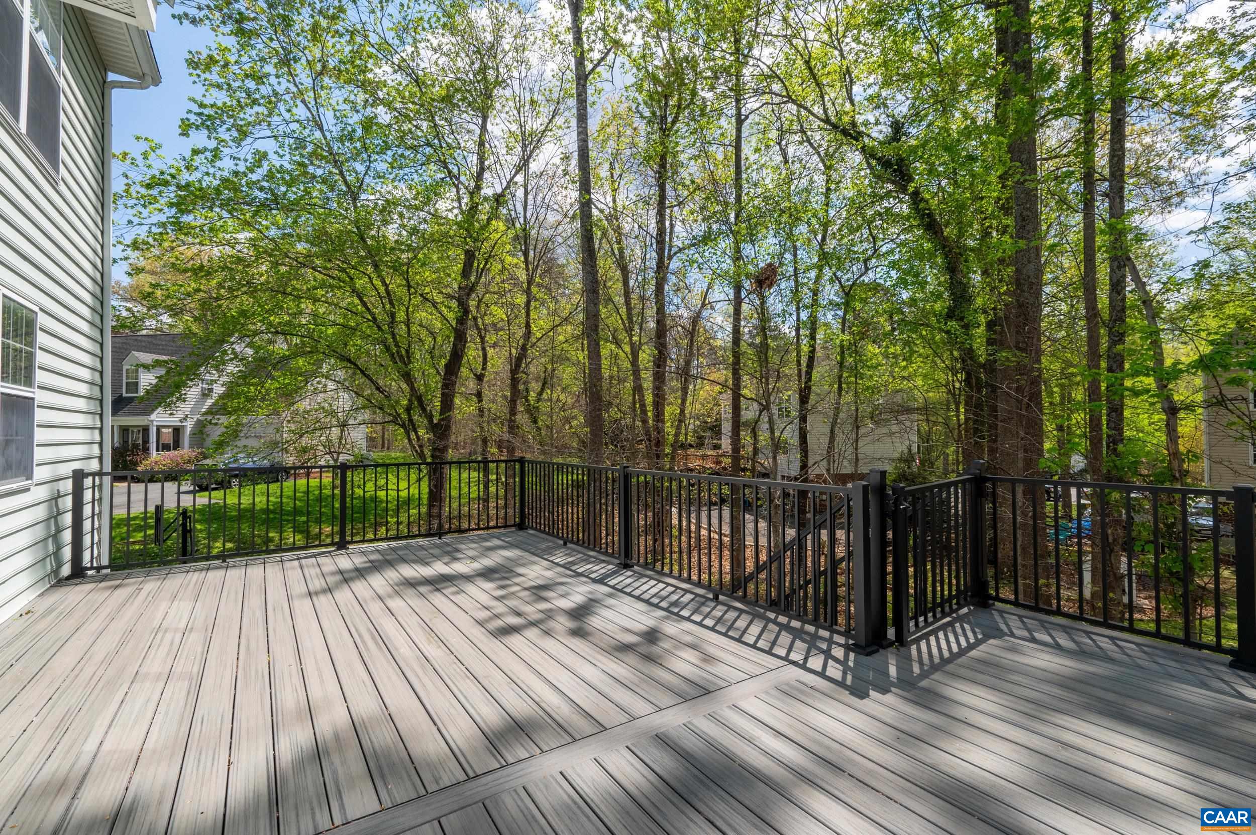 2089 WHISPERING WOODS DR