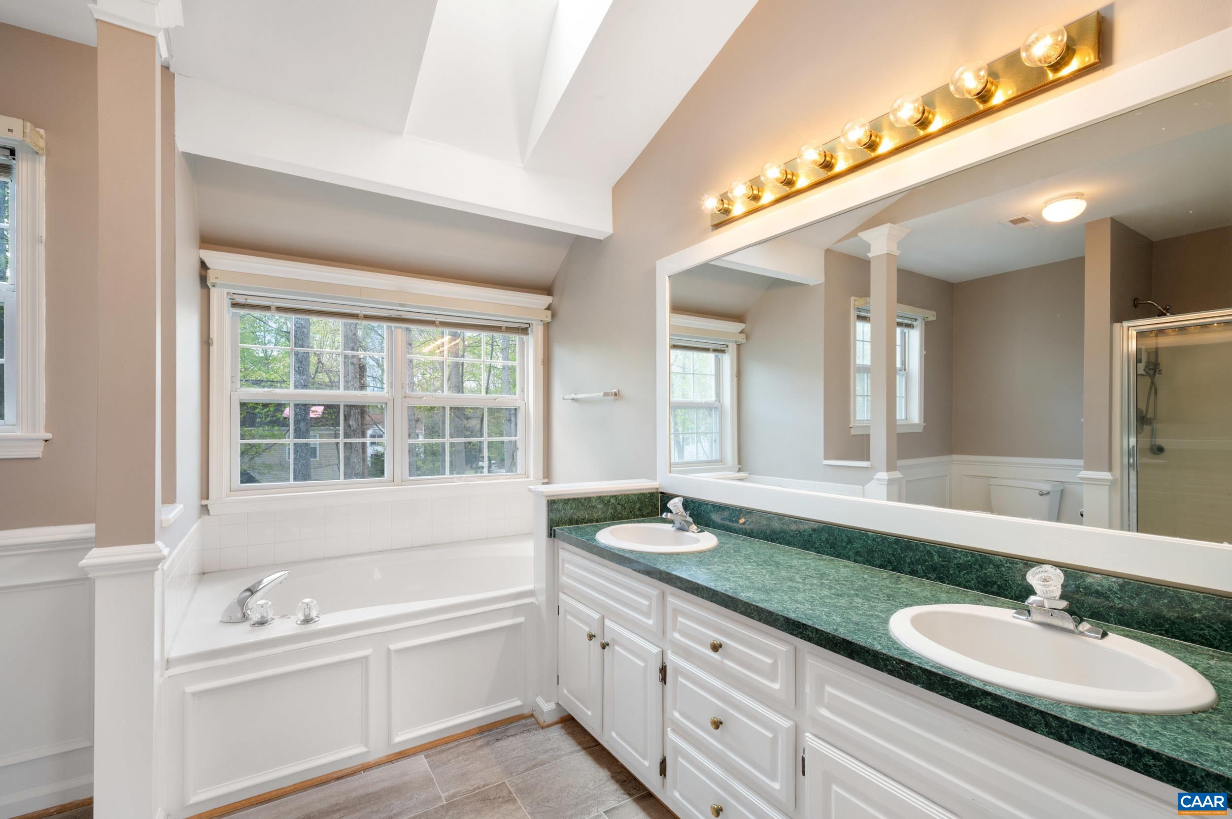 2089 WHISPERING WOODS DR