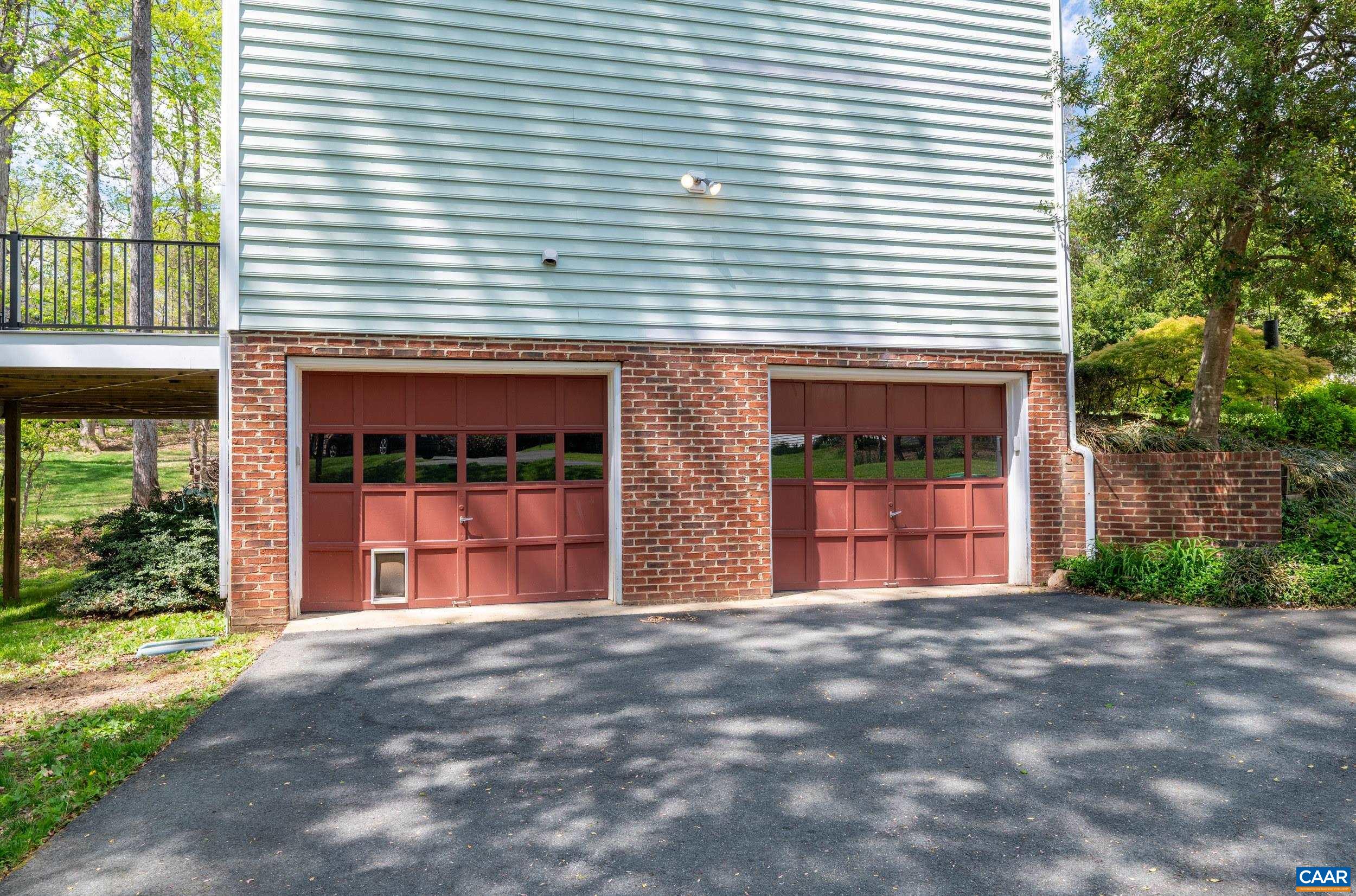 2089 WHISPERING WOODS DR