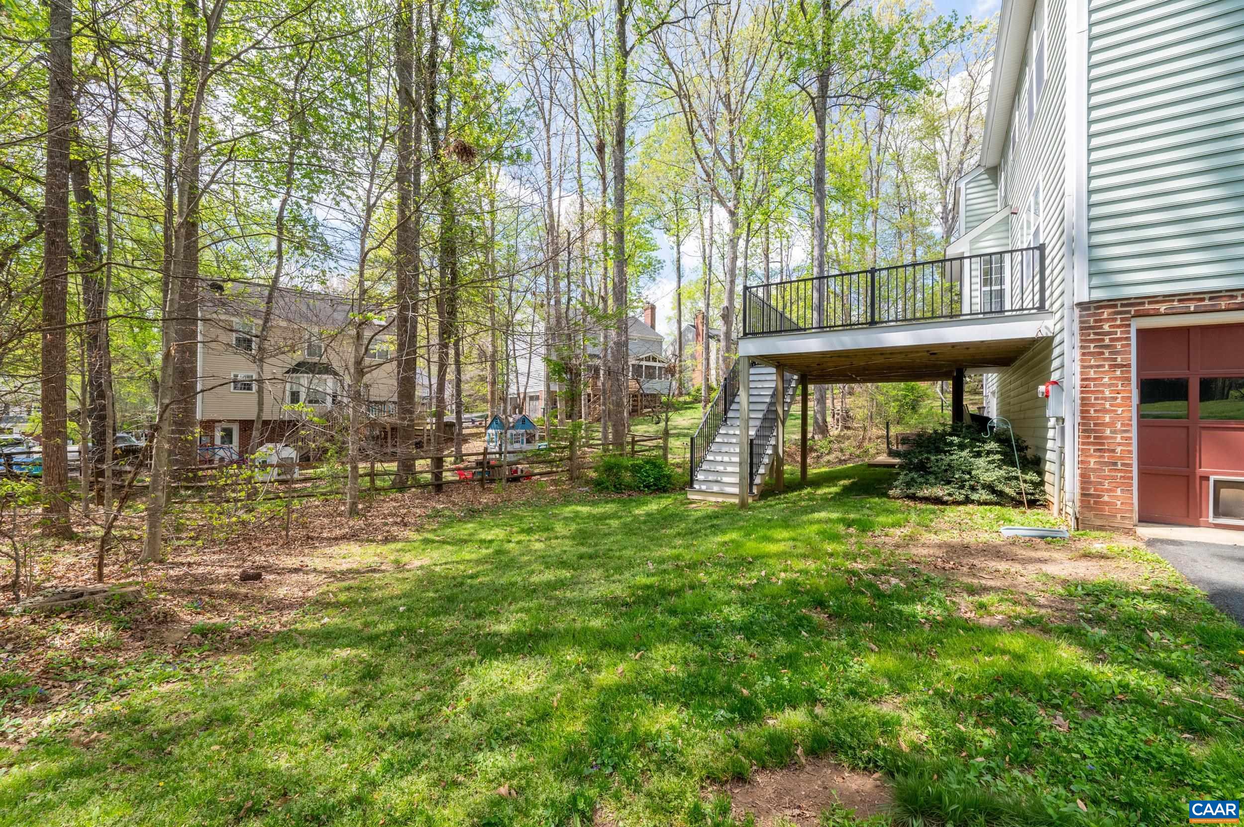 2089 WHISPERING WOODS DR