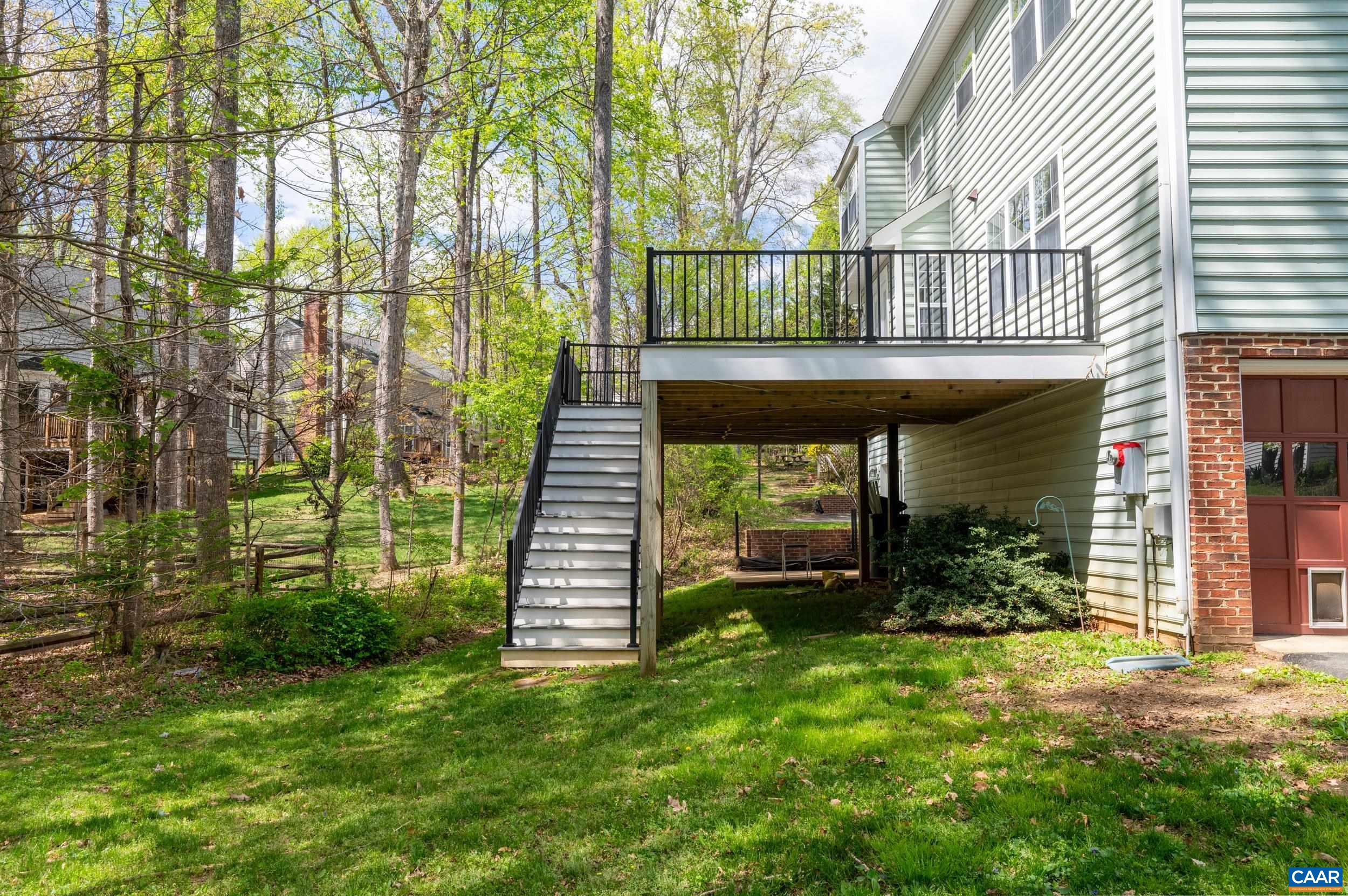 2089 WHISPERING WOODS DR