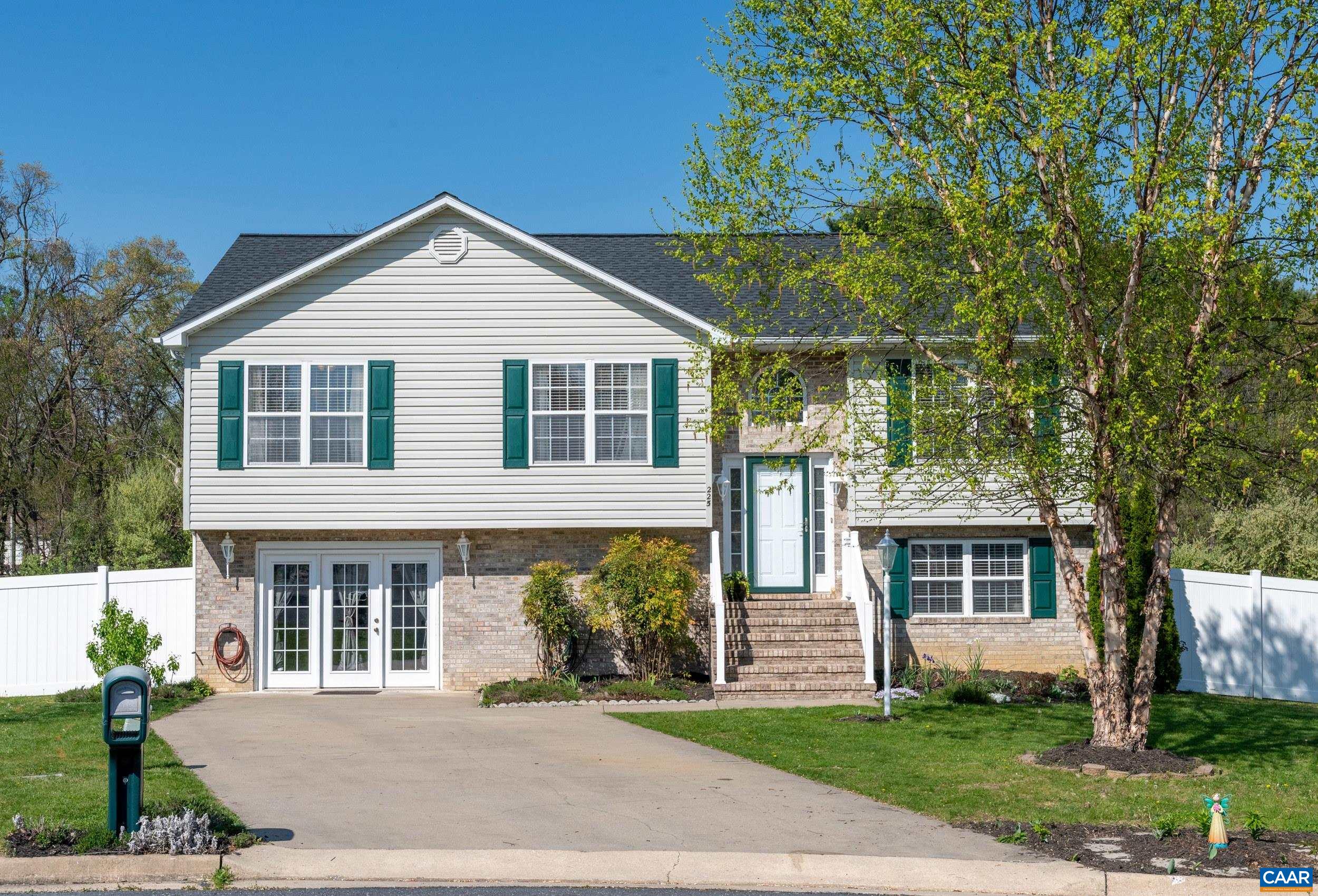 225 MAYFIELD LN