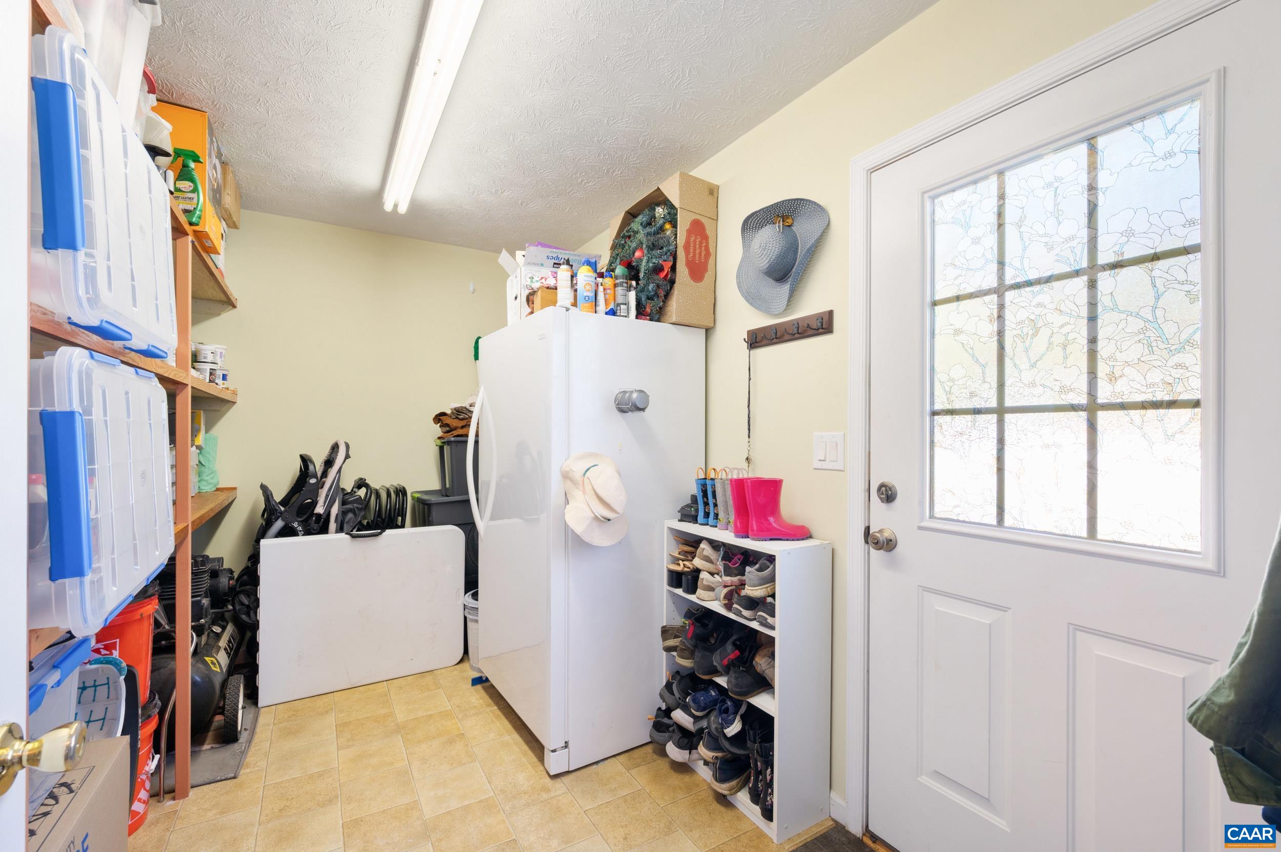 225 MAYFIELD LN