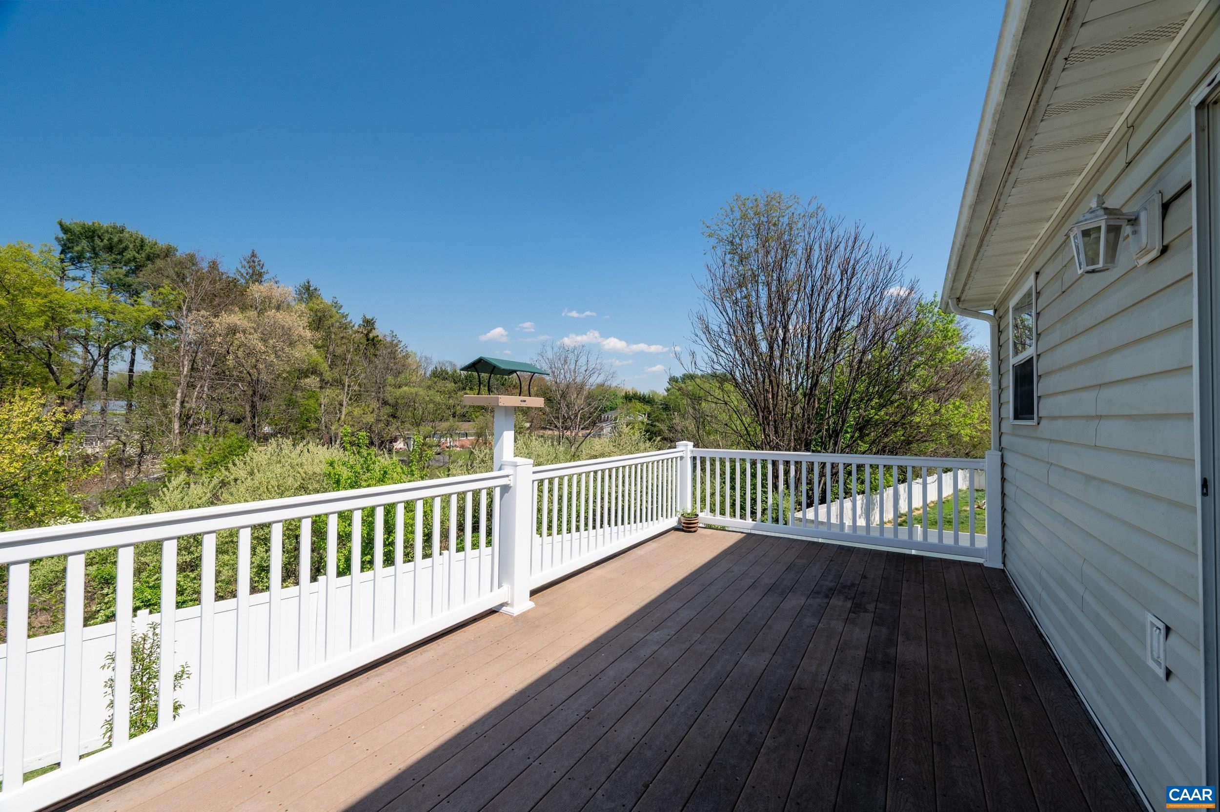 225 MAYFIELD LN