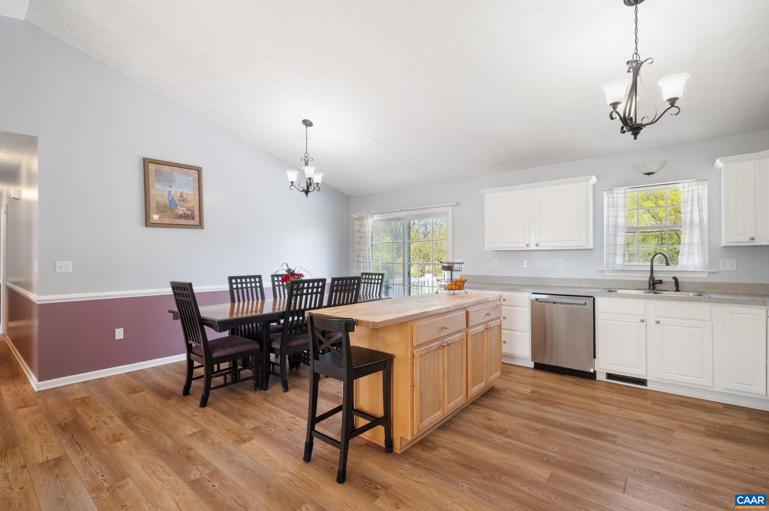 225 MAYFIELD LN