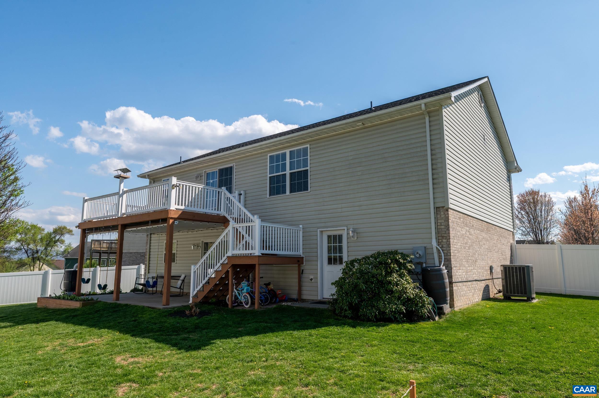 225 MAYFIELD LN