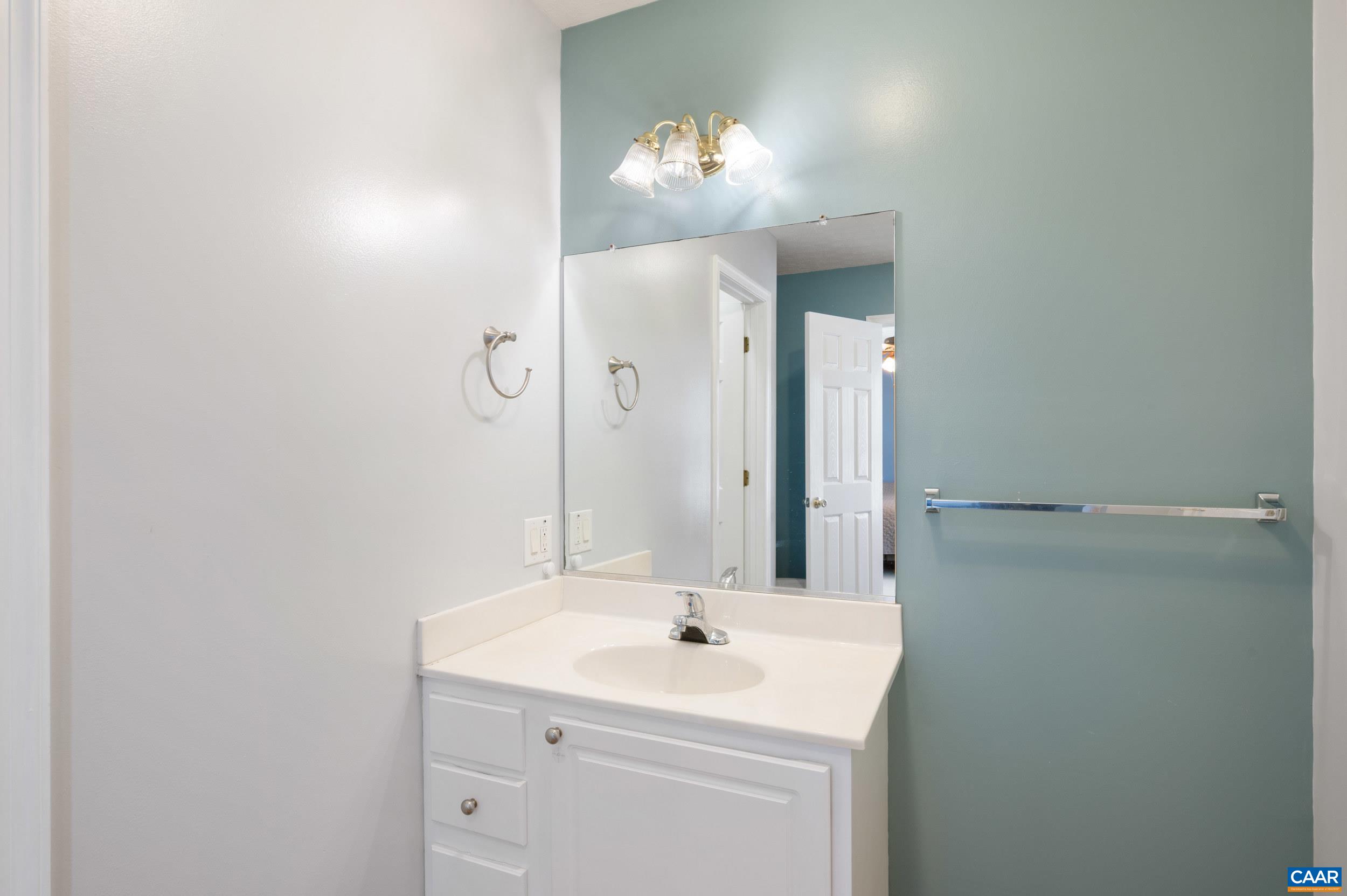 225 MAYFIELD LN