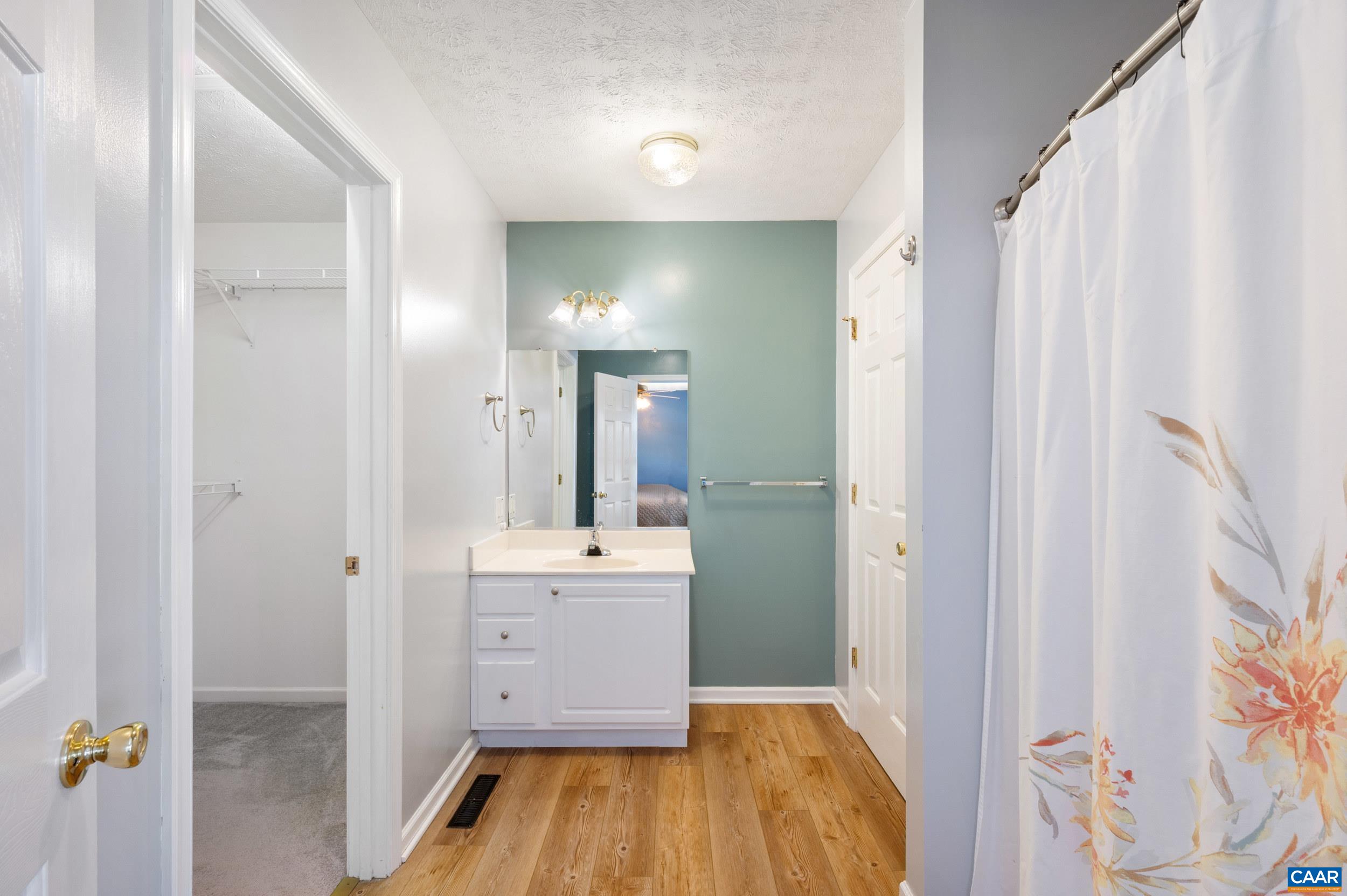 225 MAYFIELD LN