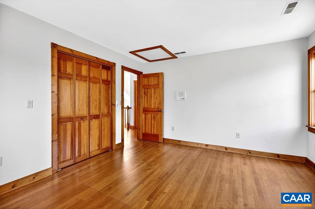 472 HORSESHOE MOUNTAIN RD