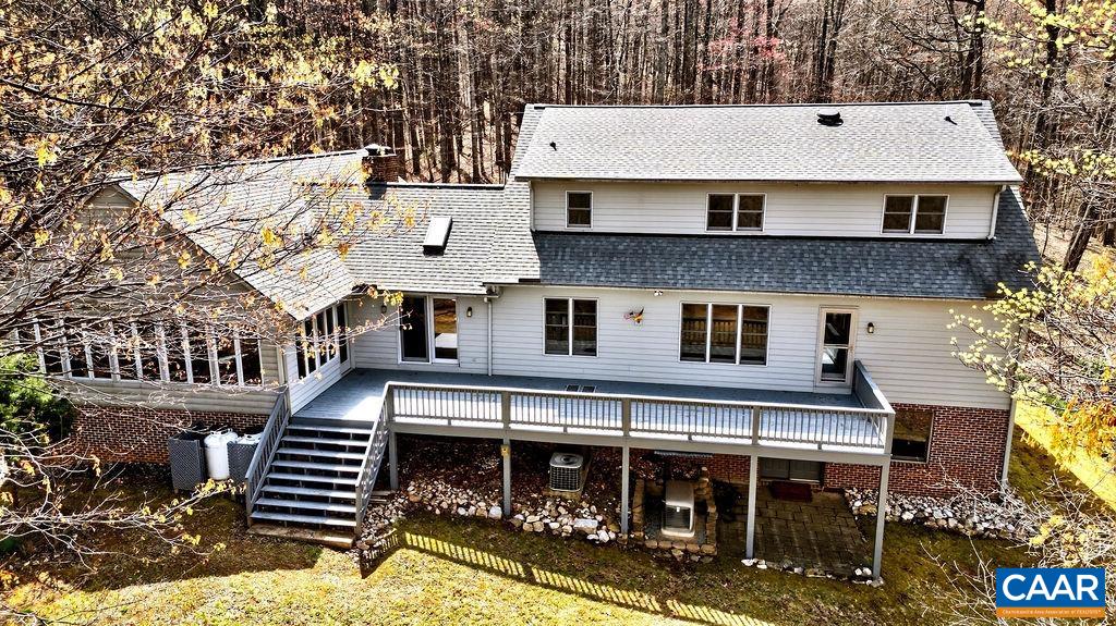 472 HORSESHOE MOUNTAIN RD