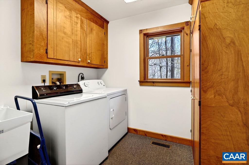 472 HORSESHOE MOUNTAIN RD