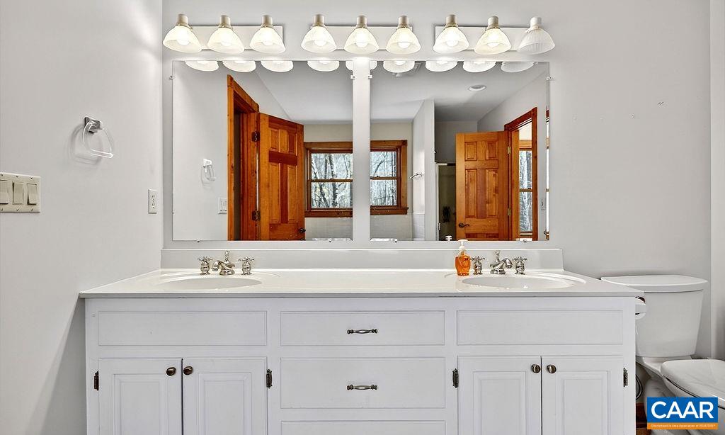 472 HORSESHOE MOUNTAIN RD