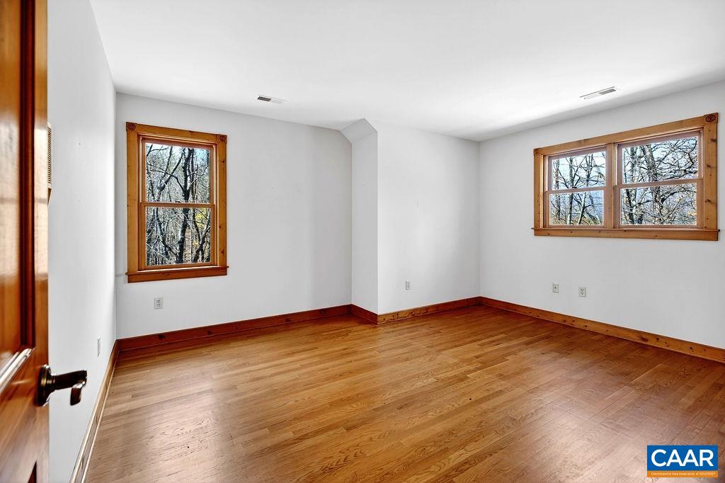 472 HORSESHOE MOUNTAIN RD