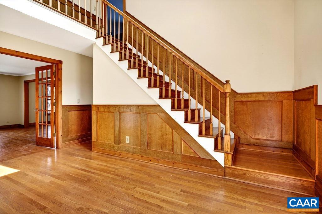 472 HORSESHOE MOUNTAIN RD