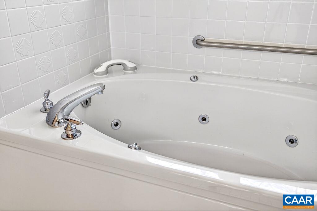 472 HORSESHOE MOUNTAIN RD