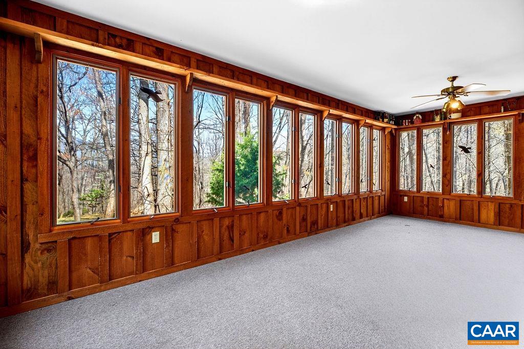 472 HORSESHOE MOUNTAIN RD