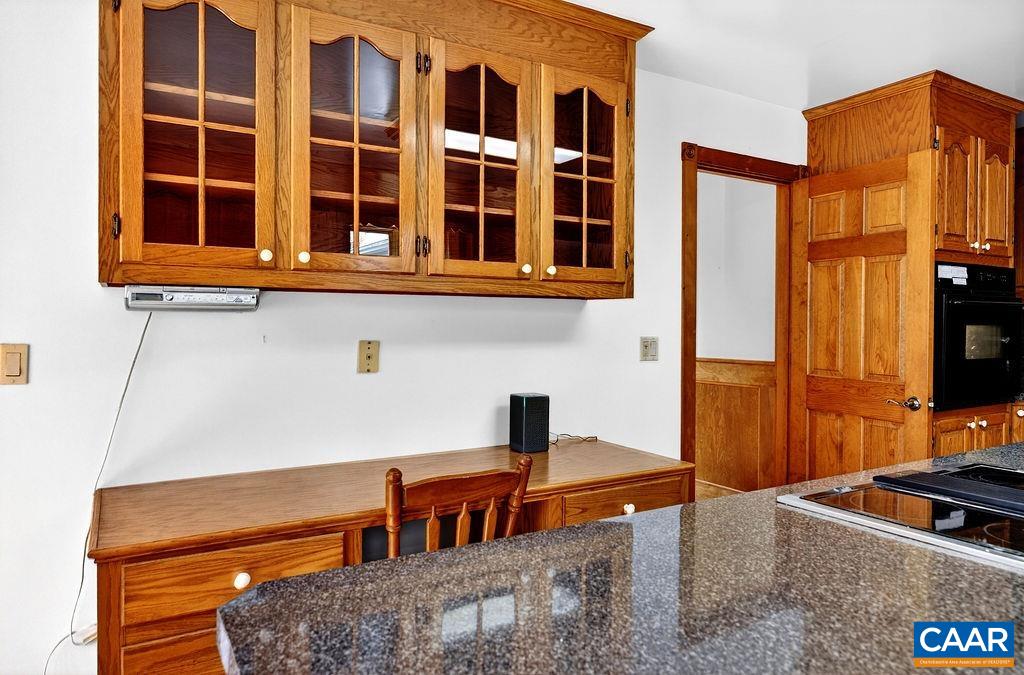 472 HORSESHOE MOUNTAIN RD