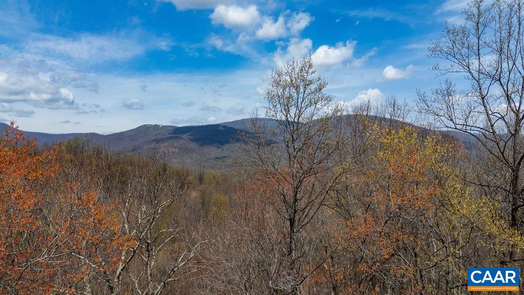 472 HORSESHOE MOUNTAIN RD