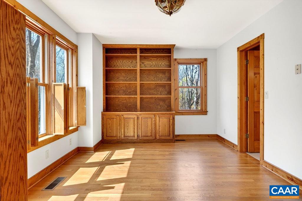 472 HORSESHOE MOUNTAIN RD