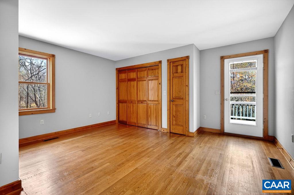 472 HORSESHOE MOUNTAIN RD