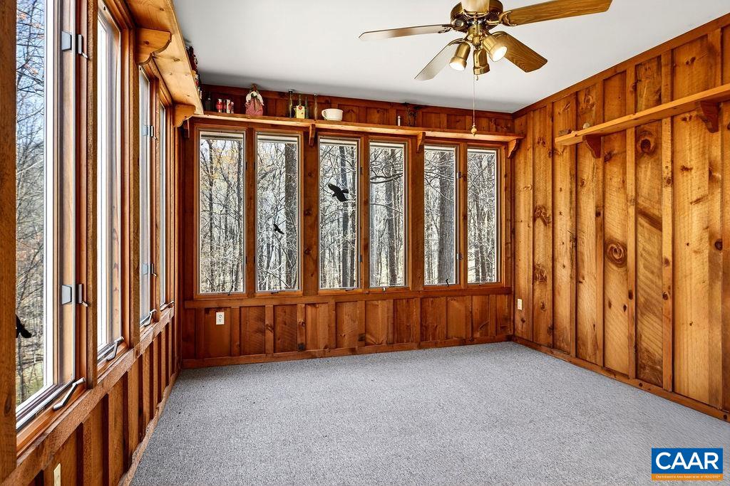 472 HORSESHOE MOUNTAIN RD