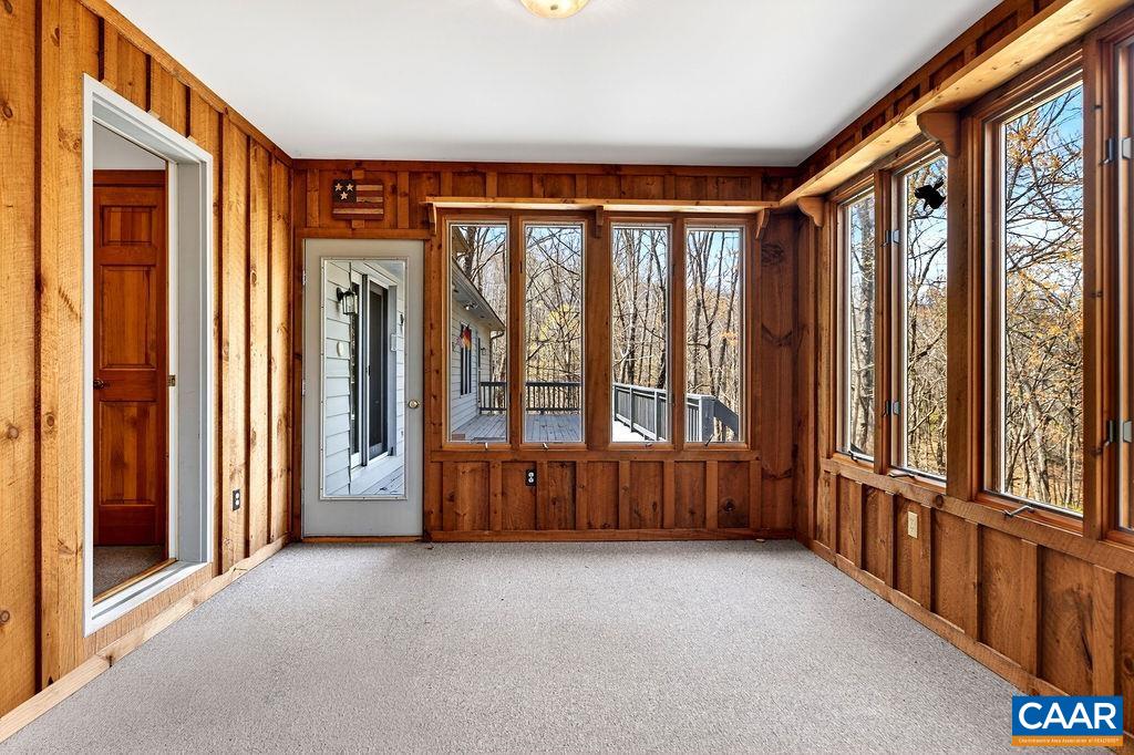 472 HORSESHOE MOUNTAIN RD