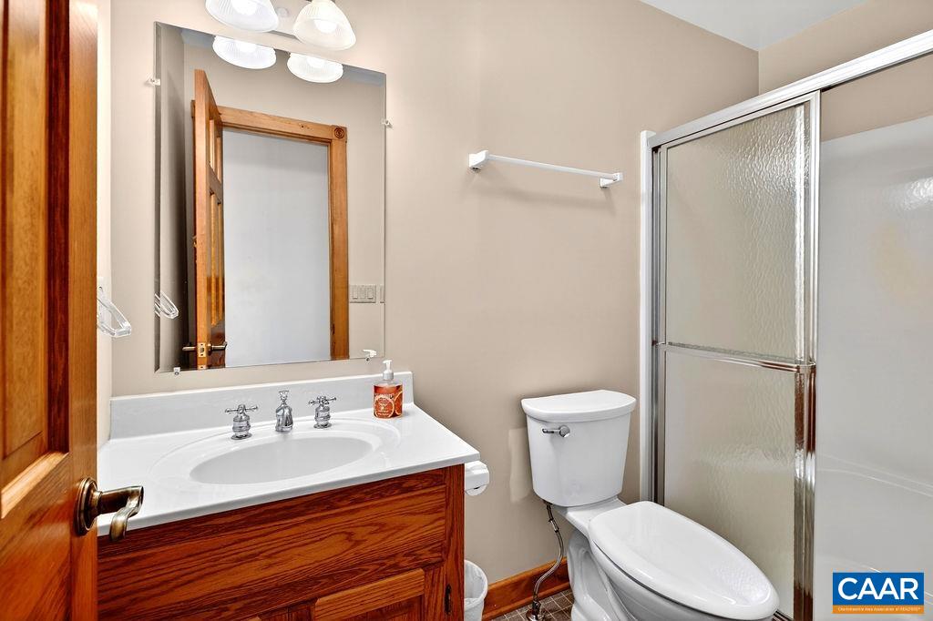 472 HORSESHOE MOUNTAIN RD