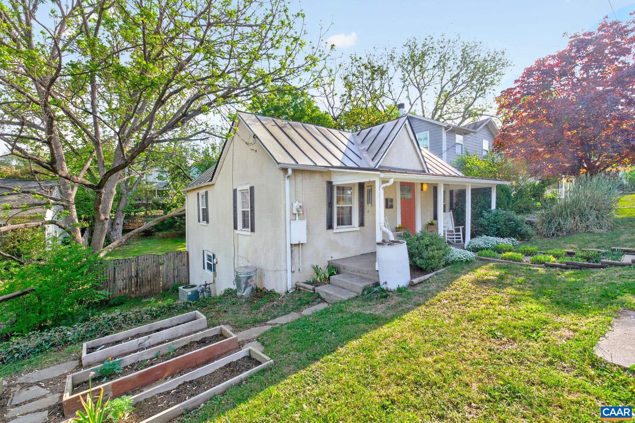 605 BOLLING AVE