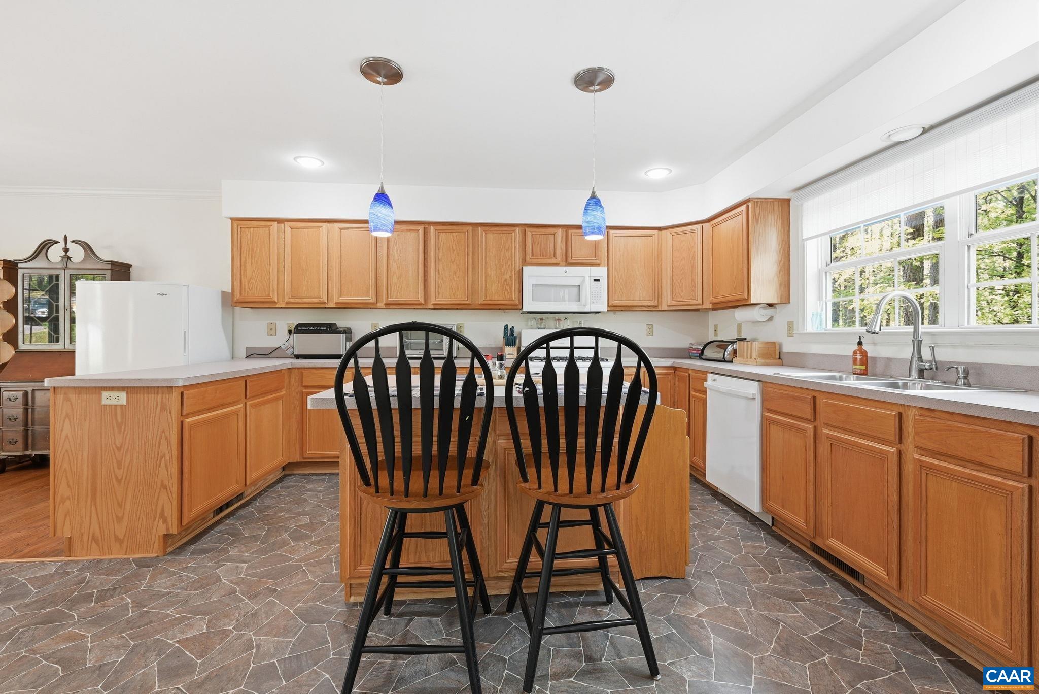 85 MAGNOLIA CT